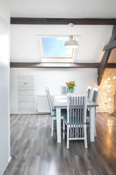 Uroczy Apartament I Bezplatny Parking Na Miejscu ケルクラーデ エクステリア 写真